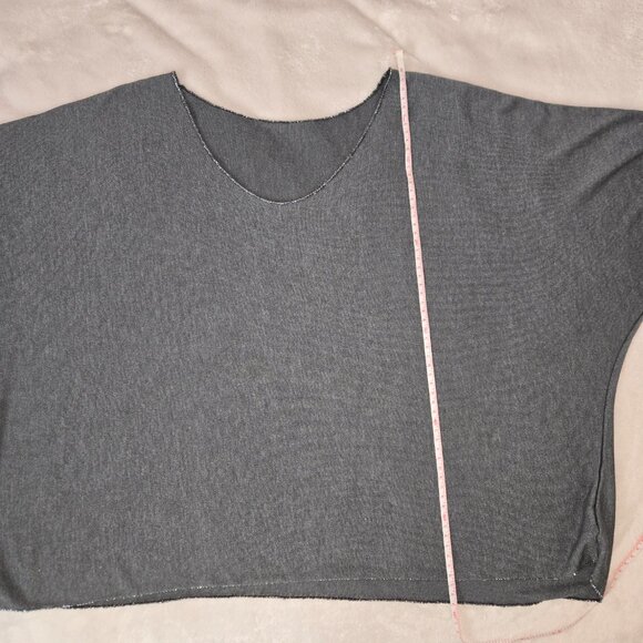 Batwing long sleeve oversized top in grey with metallic overlock seam - Picture 7 of 10